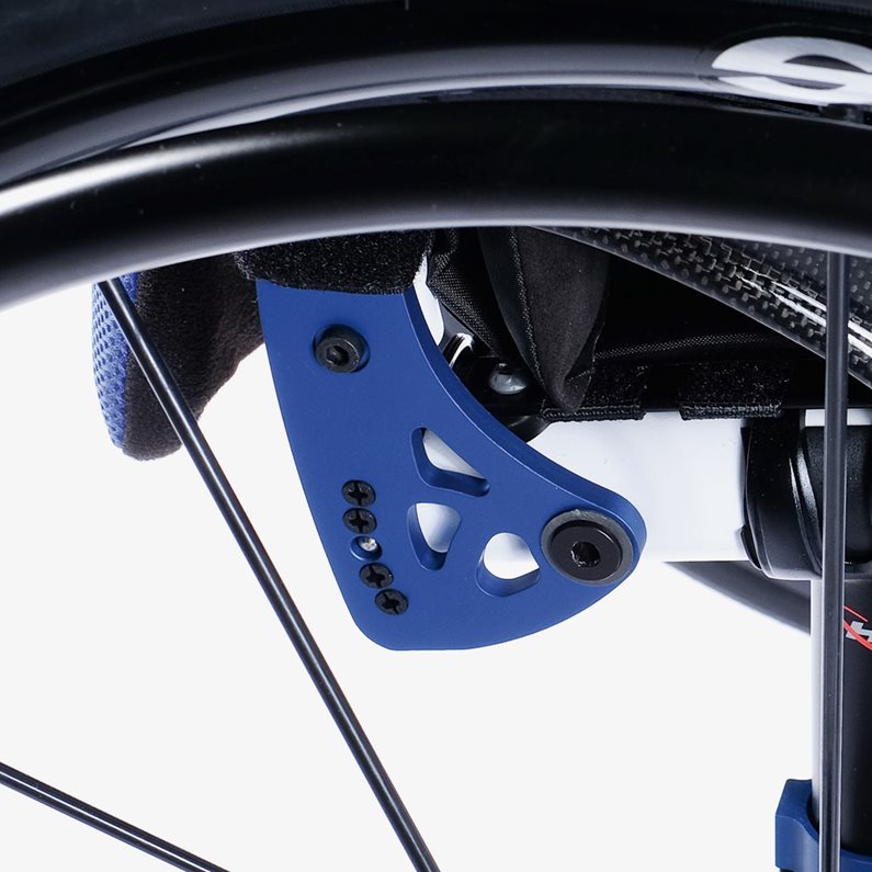 Úhlově nastavitelná sklopná zádová opěrka